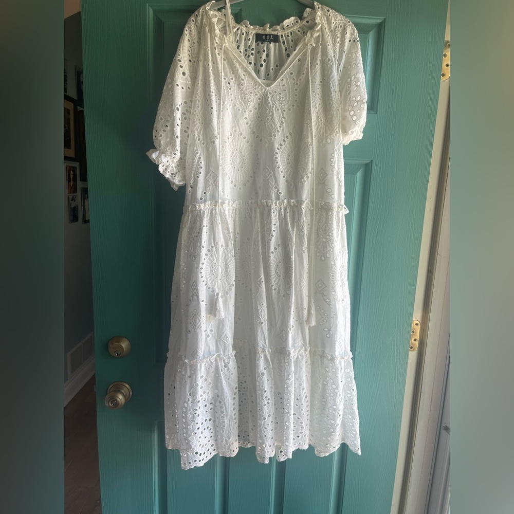 OPT o.p.t. Small white eyelet dress tassels removable slip